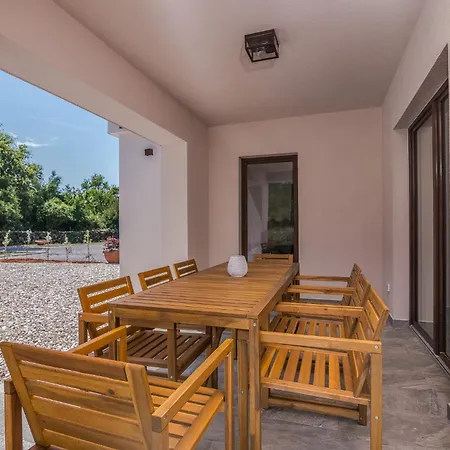 Villa Surrounded By Nature *