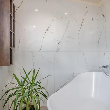 Villa Surrounded By Nature Vrh (Krk)