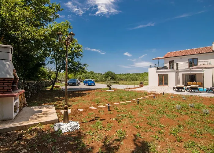 Surrounded By Nature * Vrh (Krk)