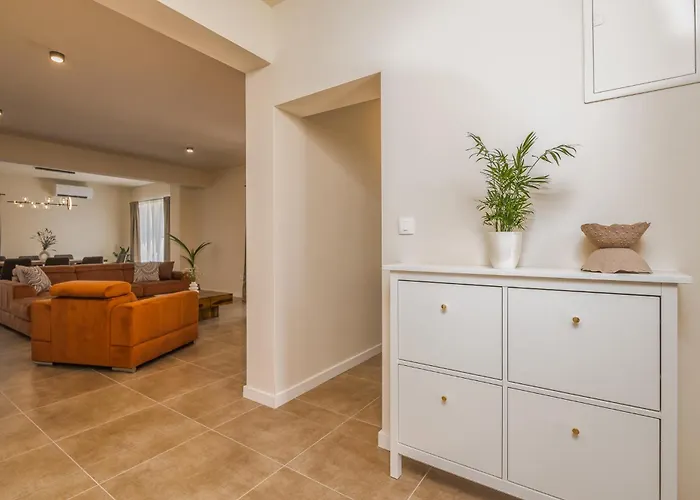 Βίλα Surrounded By Nature *